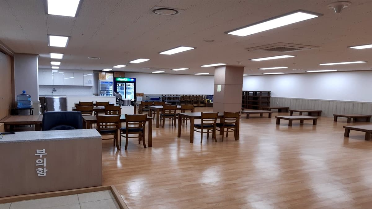 소박한 분위기의 장례식장 식당 원광종합병원장례식장 식당