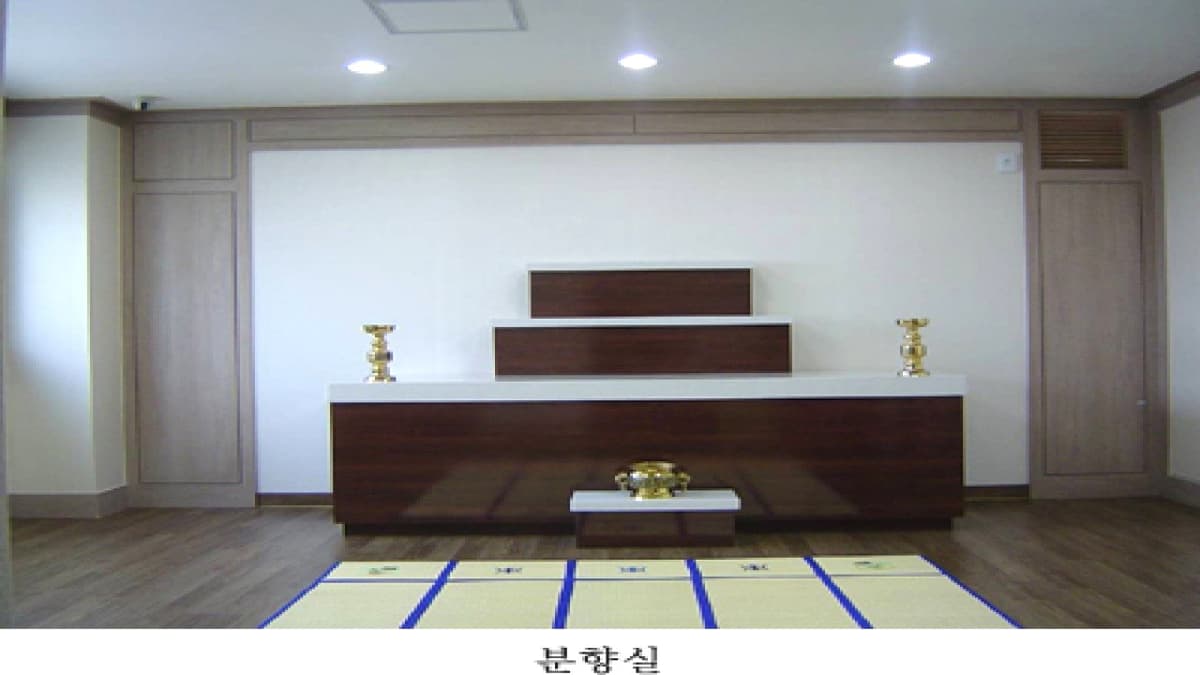 태릉성심장례식장 분향실 모습 태릉성심장례식장 분향실 내부 전경