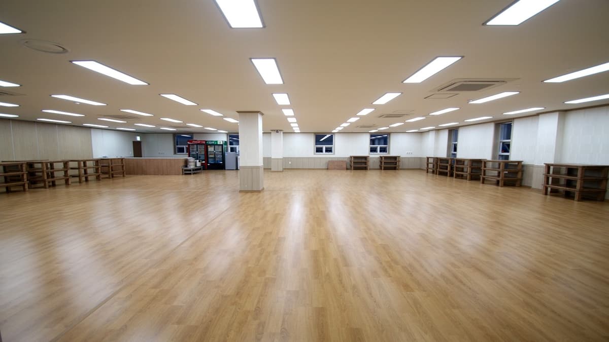 깔끔하고 밝은 오산장례문화원 대형 행사장 오산장례문화원 넓은 행사홀