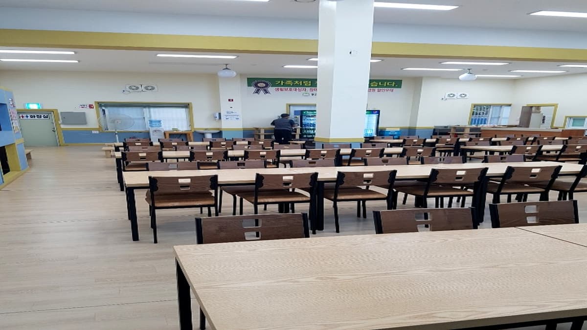 금강산장례문화원 조문객 식사 공간 금강산장례문화원 식당
