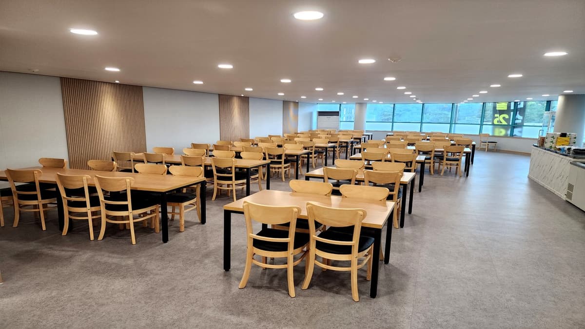 연수장례식장 조문객 식사 공간 연수장례식장 식당 내부