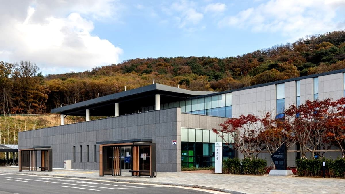 화성함백산 장례식장 건물 외부 화성함백산 장례식장 정문