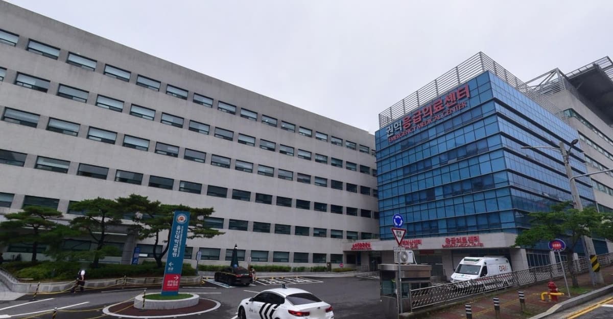 울산대학교병원장례식장 외부 전경 울산대학교병원장례식장 외부 모습