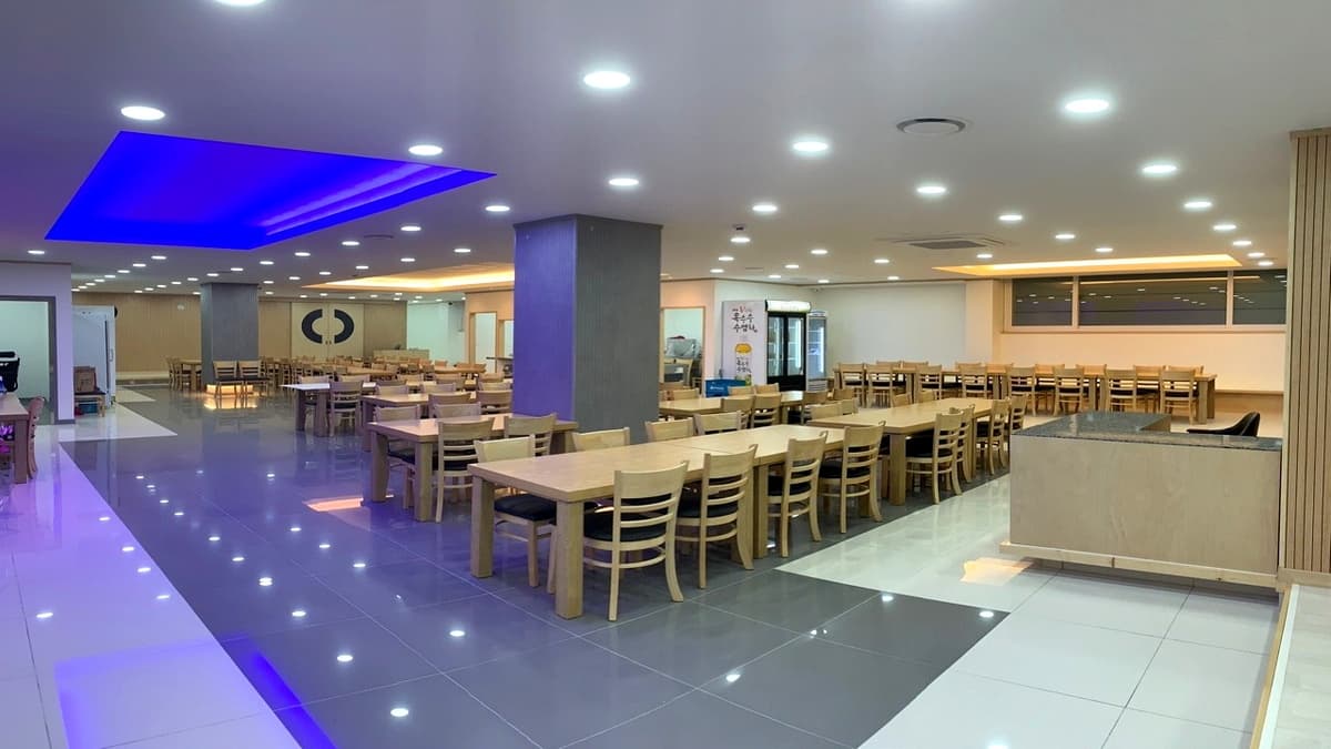 인천가족공원 장례식장 식사 공간 넓고 깔끔한 인천가족공원 장례식장 식당