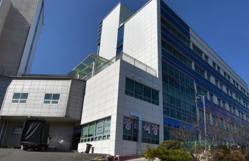 신세계장례식장 현대적 외관 신세계장례식장 전경 모습.