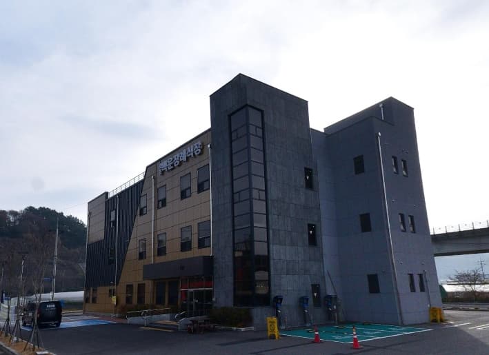 광양백운장례식장 세련된 외관 광양백운장례식장 외부 전경