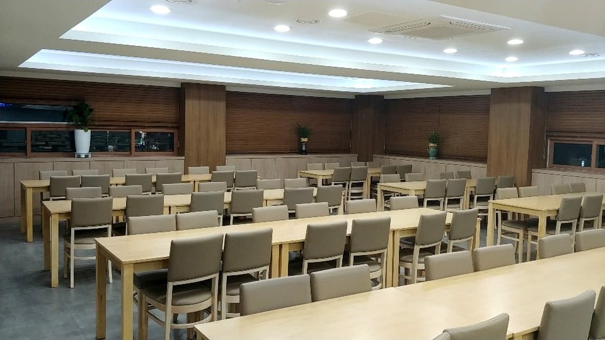 복지장례문화원 식사 공간 및 접객실 전경 복지장례문화원 접객실 식사 공간