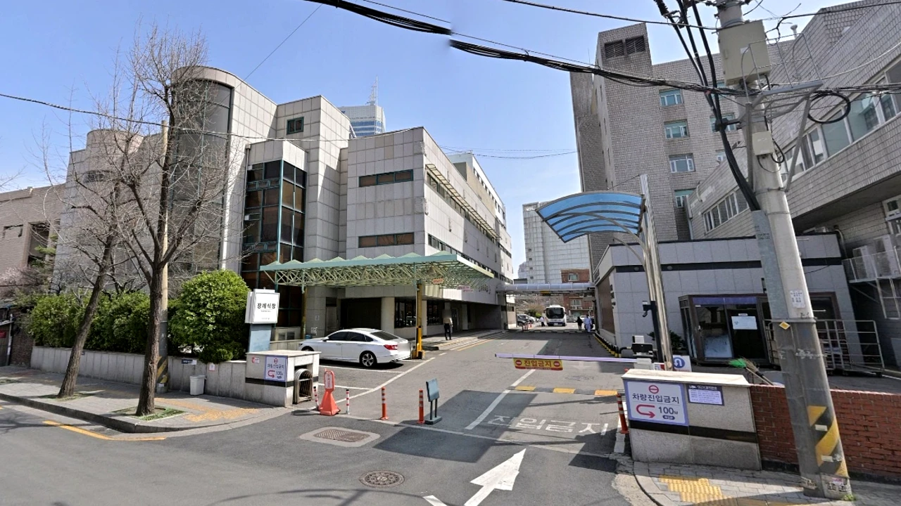 국립중앙의료원장례식장 외부와 차량 진입로 모습
