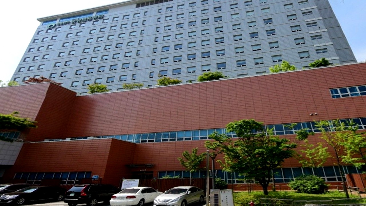 서울 강동구 중앙보훈병원의 외관 전경