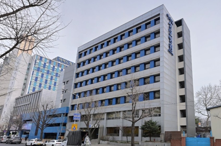 여의도성모장례식장이 자리한 병원 건물 전경